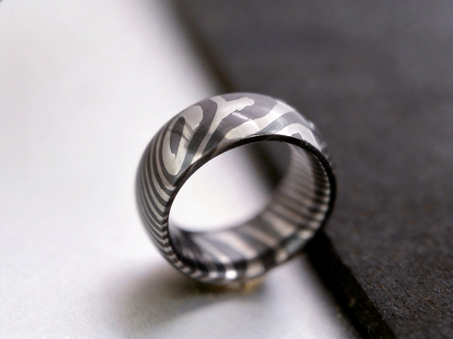 Single-Layer Zr/Ti Damascus Rod (1Ti + 1Zr layer, Slender Pattern), 26mm Diameter, ZircuTi for Rings and Jewelry